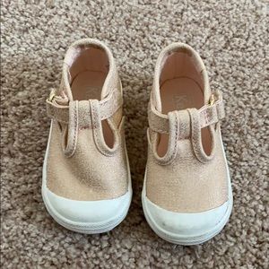 Baby girl Keds T-strap peach/gold size 4